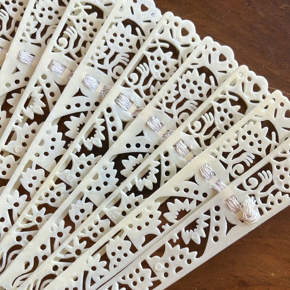 Two VINTAGE Japanese Fans - Picture 6 of 14